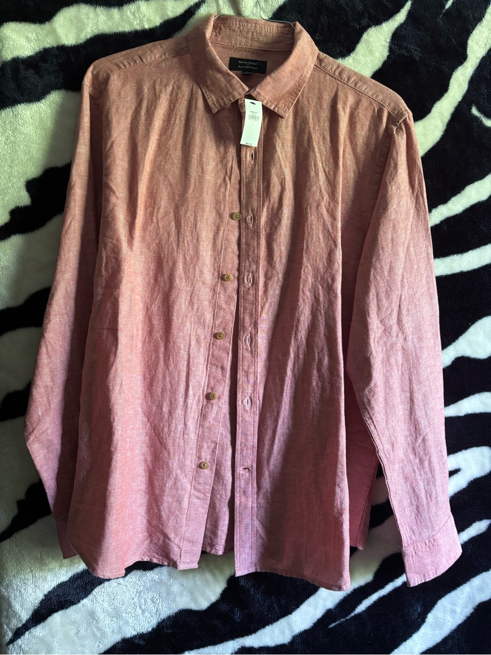 Banana Republic Slim Linen-Blend Button-Up in Coral